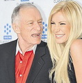 84-летний основатель Playboy назначил дату свадьбы с 24-летней моделью