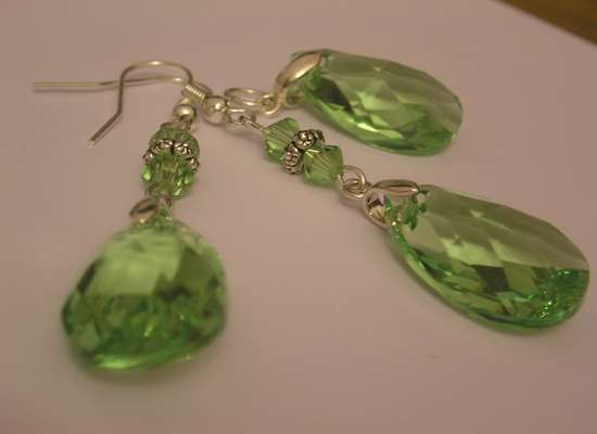 light green.jpg