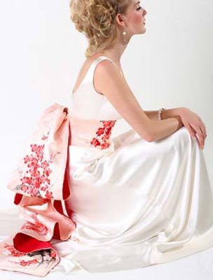 japanese-bridal-gown1.jpg