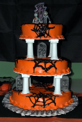 halloween-wedding-cake.jpg