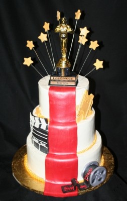 Hollywood_tiered_birthday_cake1.jpg