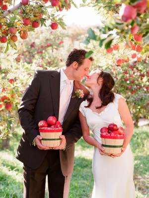 nicole-hill-a-little-sussy-wedding-apples-elizabeth-messina.jpg