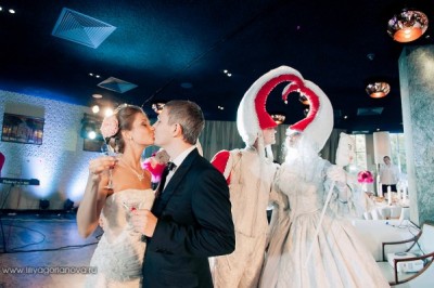 NnA_wedding595_resized_720807b53fbd6c362aaff8a6cc574288_601x.jpg