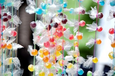 hanging_lollipop_wedding_string.jpg