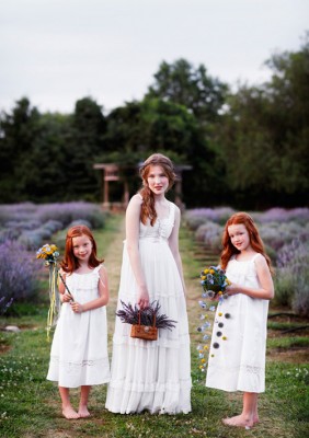 lavender-wedding-fashion-accessories-bouquets-decor-details-Marie-Labbancz-Photography-6.jpg