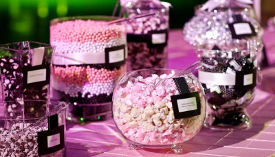 Wedding-candy-bar-favors.jpg