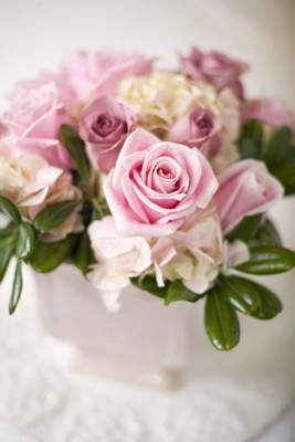 600x600_1230043499080-pinkcenterpiece.jpg