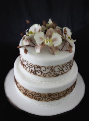 Batik-Orchid-Wedding-Cake-370x500.jpg