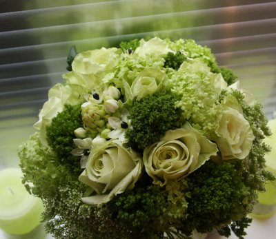 green-wedding-flowers.jpg