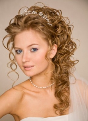 long-half-up-wedding-hairstyles-02.jpg