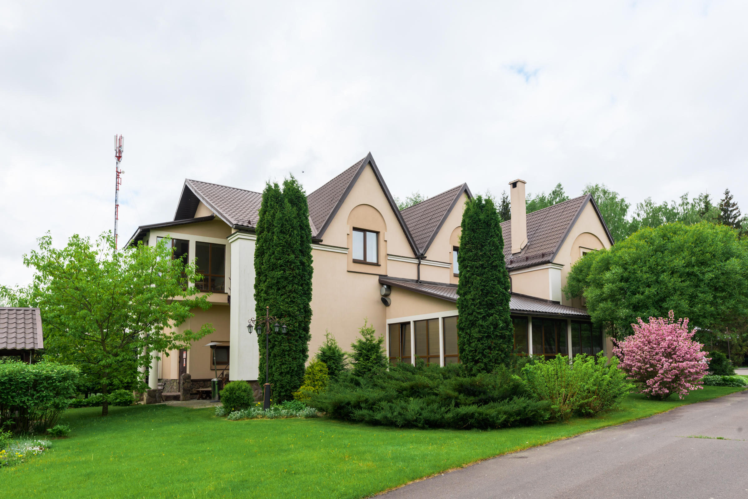 Недостроенный жилой дом (Тарасово, Тосненский р-н)