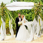 Сказочный медовый месяц Полины Гагариной и Дмитрия Исхакова