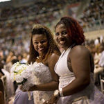 2000 пар одновременно поженились в Бразилии