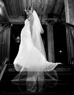 8966-floor-length-bridal-veil.jpg