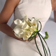 spec_1263392595_weddingflowersboxcallas.jpg