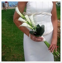 spec_1263403209_lilies-arm-bouquet.jpg